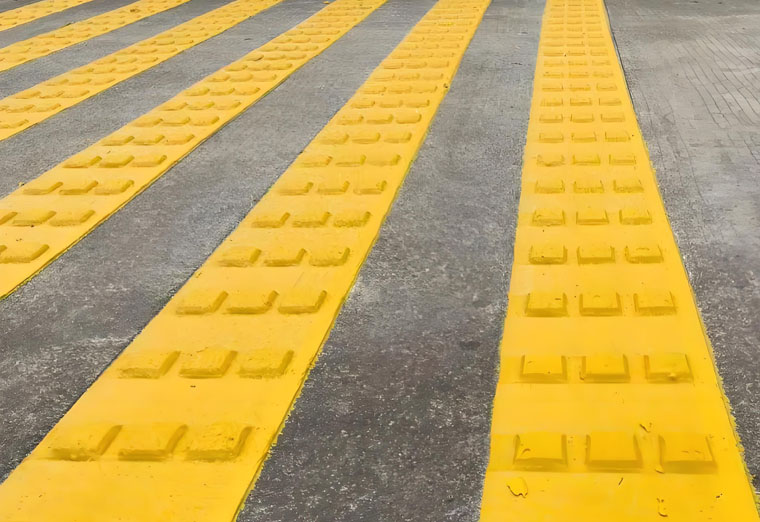 Application of Thermoplastic Paints in Vibrating Road Markings