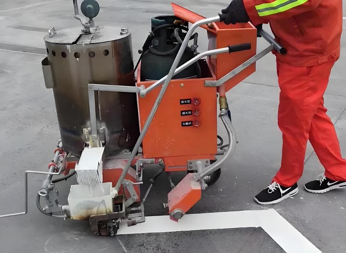 Key Considerations During Road Marking Machine Construction