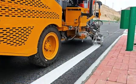 Driving Type Thermoplastic Road Marking Machine: Enhancing Road Safety and Efficiency in Pizhou