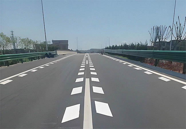 How Road Marking Machines Mark Lines in Different Widths